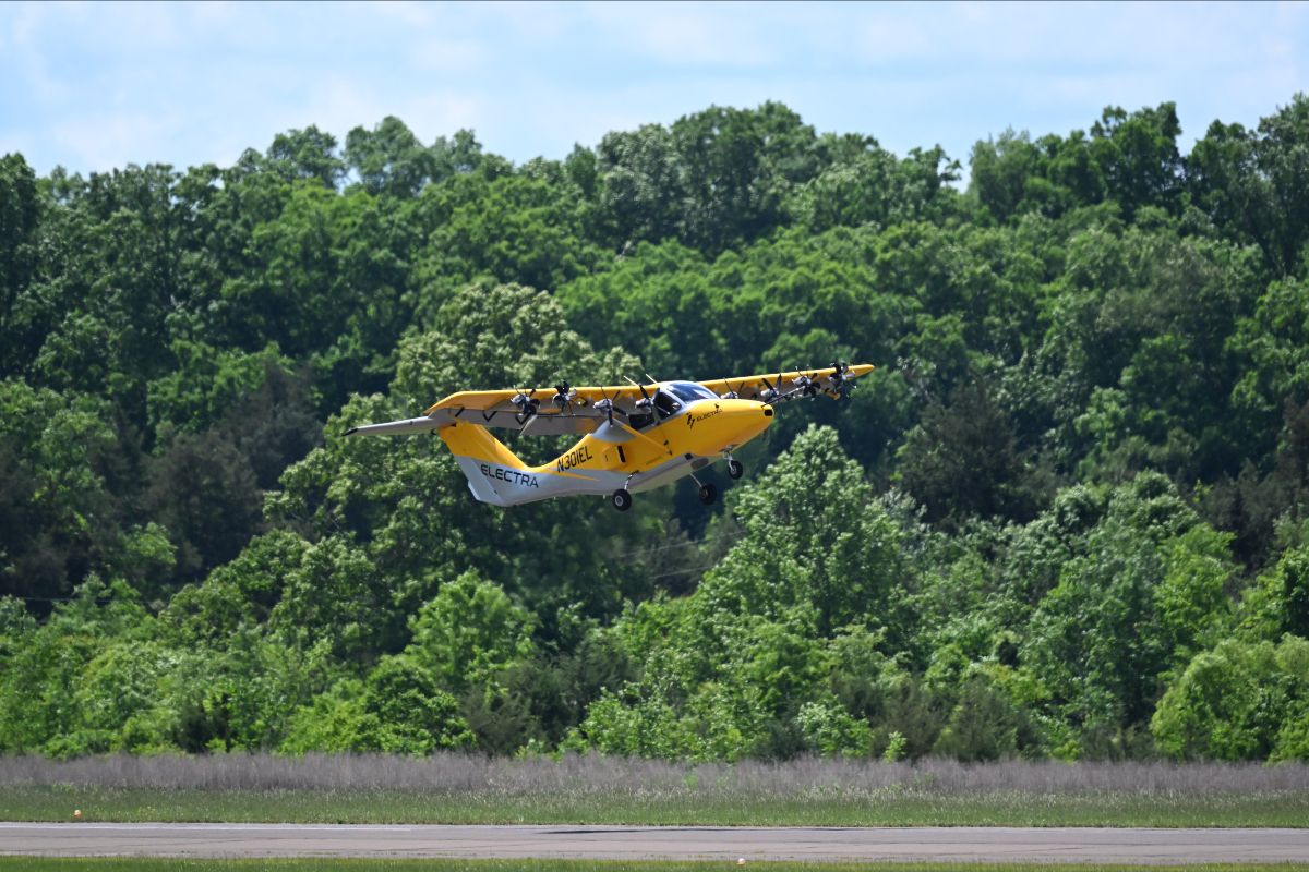 Electra’s Hybrid-Electric Demonstrator Aircraft Achieves “First Ultra-Short eSTOL Takeoff and Landing during Piloted Test Flights”